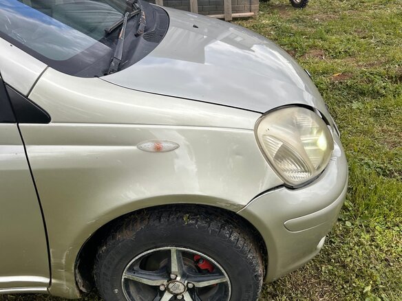 2002 Toyota Vitz I (P10), серый, 350000 рублей - вид 21