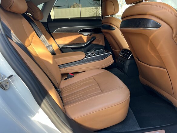 2018 Audi A8 Long 60 TFSI IV (D5), белый, 6888888 рублей - вид 31