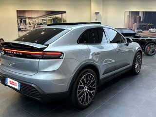 2025 Porsche Macan 4S II, серебристый, 16500000 рублей, вид 5
