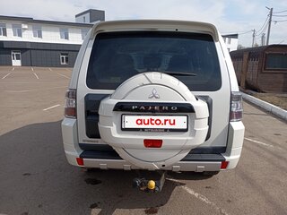 2014 Mitsubishi Pajero IV Рестайлинг 1, белый, 2670000 рублей, вид 3