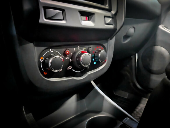 2024 LADA (ВАЗ) Largus, белый, 1150000 рублей - вид 24
