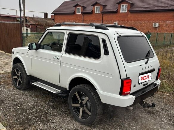 2016 Lada (ВАЗ) 2121 (4x4) Urban I Рестайлинг, белый, 1050000 рублей - вид 5
