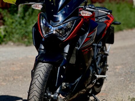 2014 Kawasaki Z 250, красный, 400000 рублей, вид 2