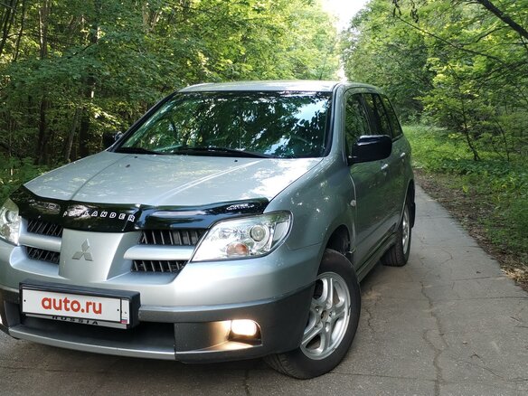 2004 Mitsubishi Outlander I, серебристый, 560000 рублей - вид 2