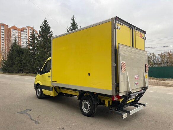 2015 Mercedes-Benz Sprinter, жёлтый, 2200000 рублей - вид 7
