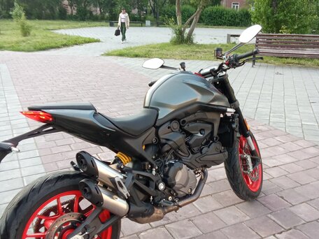2021 Ducati Monster 937, серый, 1300000 рублей, вид 5