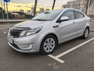 2011 Kia Rio III, серебристый, 875000 рублей, вид 1
