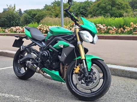 2013 Triumph Street Triple, зелёный, 499000 рублей, вид 4