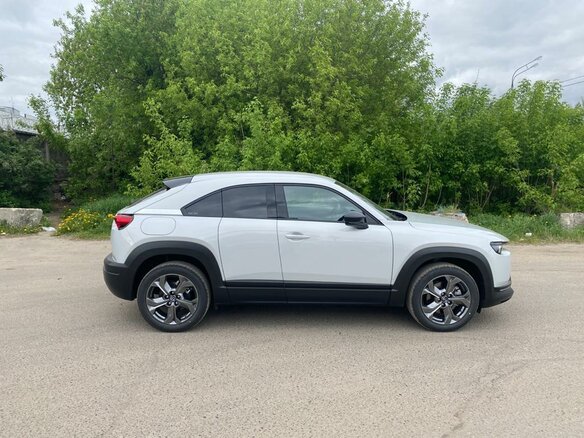 2020 Mazda MX-30 I, серый - вид 6