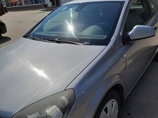 2009 Opel Astra GTC H Рестайлинг, серебристый, 550000 рублей, вид 4