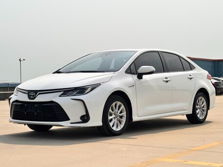 2022 Toyota Corolla XII (E210), белый, 2025000 рублей, вид 1