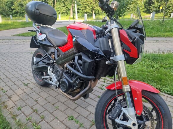 2018 BMW F 800 R, красный, 800000 рублей - вид 12