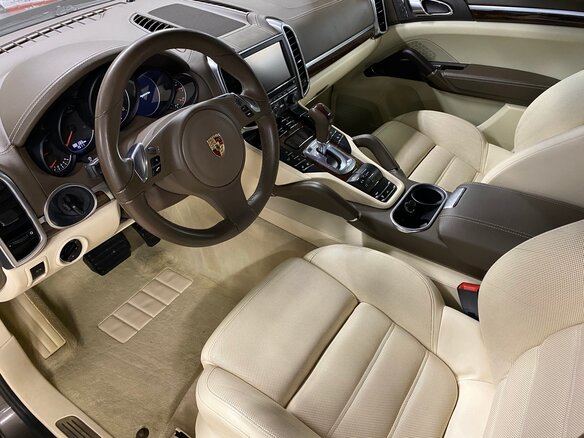 2012 Porsche Cayenne Diesel II (958), коричневый - вид 17