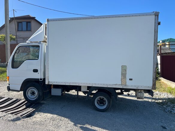 2000 Isuzu Elf (N-series), белый, 1399000 рублей - вид 7