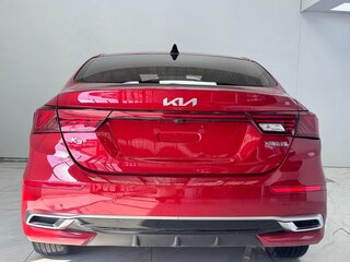 2021 Kia KX3, красный, 1575000 рублей, вид 5