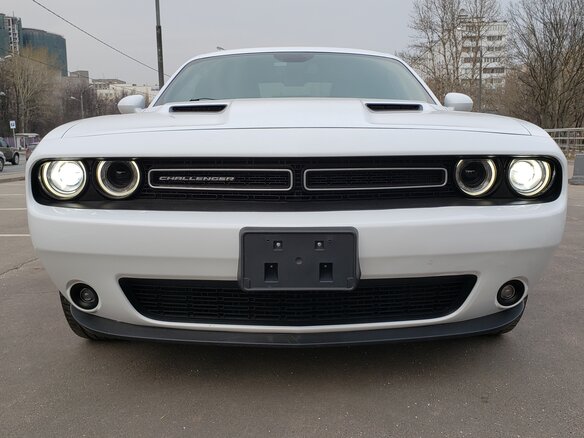 2019 Dodge Challenger III Рестайлинг 2, белый - вид 5