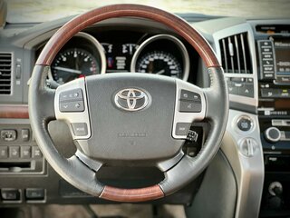 2015 Toyota Land Cruiser 200 Series Рестайлинг 1, белый, 3750000 рублей, вид 5