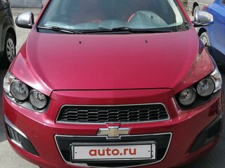 2013 Chevrolet Aveo II, красный, 900000 рублей, вид 1