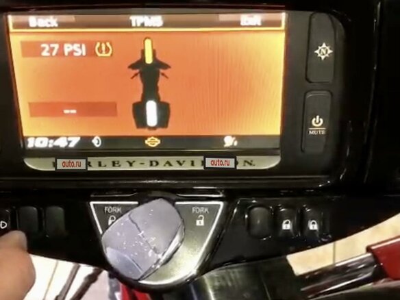 2016 Harley-Davidson CVO, красный, 1900000 рублей - вид 20