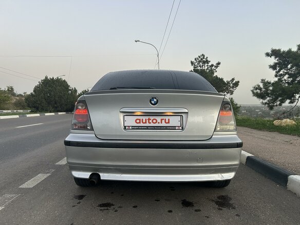 2002 BMW 3 серии Compact 318i IV (E46) Рестайлинг, серебристый, 700000 рублей - вид 5