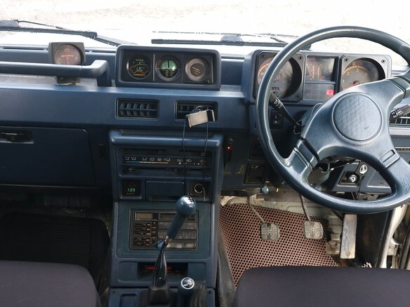 1988 Mitsubishi Pajero I, серый, 1150000 рублей - вид 2