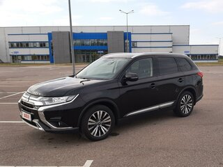 2018 Mitsubishi Outlander III Рестайлинг 3, чёрный, 2258752 рублей, вид 2