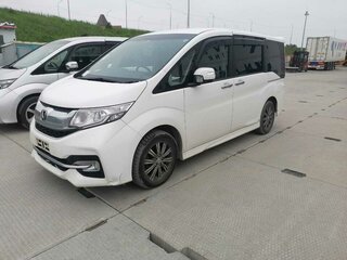 2015 Honda Stepwgn Spada V, белый, 1620000 рублей, вид 1