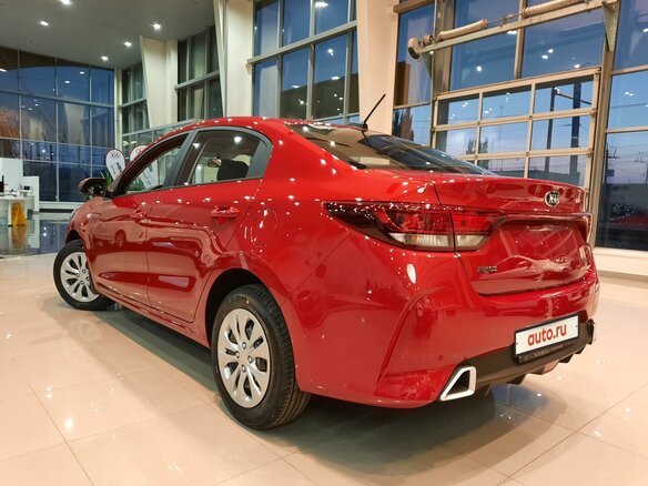 2021 Kia Rio IV Рестайлинг, красный - вид 5