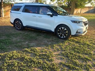 2020 Kia Carnival IV, белый, 3500000 рублей, вид 3