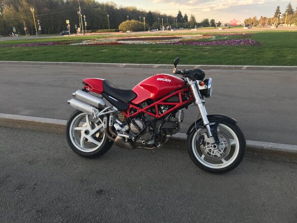 2005 Ducati Monster S2R, красный