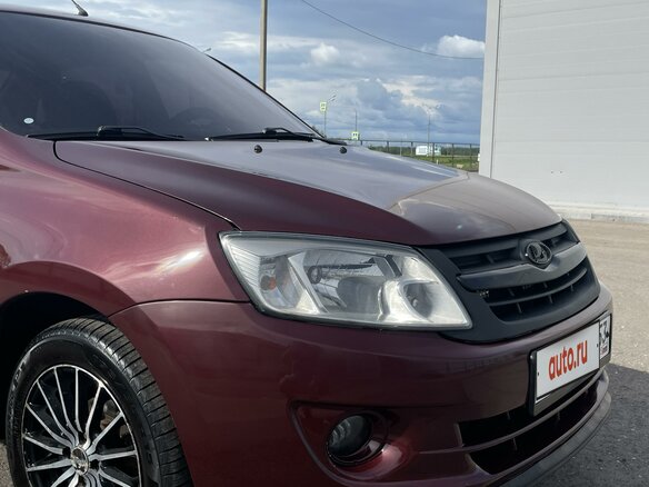 2013 Lada (ВАЗ) Granta I, красный, 480000 рублей - вид 4