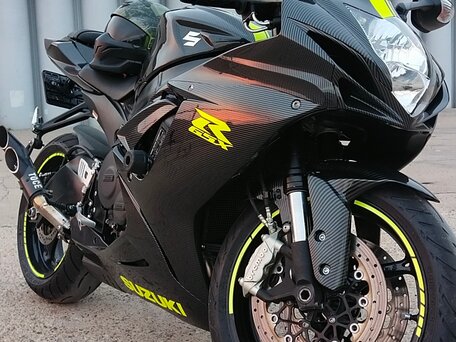 2011 Suzuki GSX-R 750, чёрный, 700000 рублей, вид 2