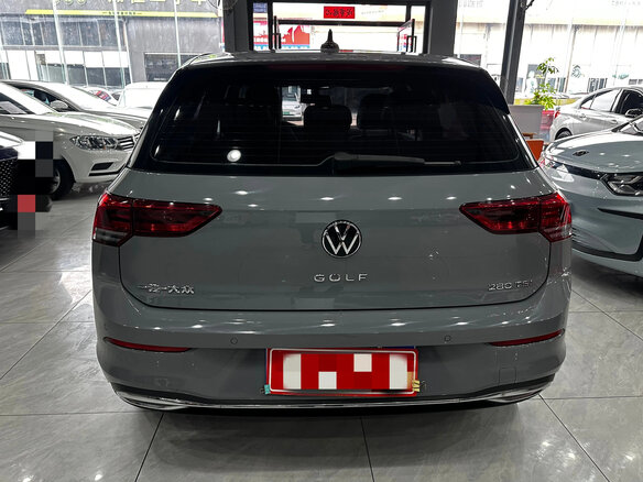 2022 Volkswagen Golf VIII, серый - вид 3