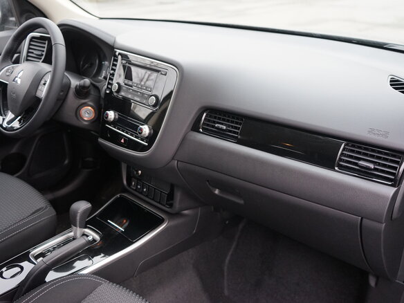 2021 Mitsubishi Outlander III Рестайлинг 3, серый - вид 10
