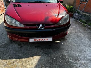 2004 Peugeot 206, красный, 330000 рублей, вид 4