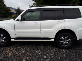 2012 Mitsubishi Pajero IV Рестайлинг 1, белый, 2550000 рублей, вид 2