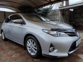 2013 Toyota Auris II, серебристый, 1100000 рублей, вид 1