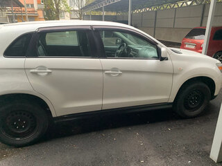2013 Mitsubishi ASX I Рестайлинг, белый, 915000 рублей, вид 4