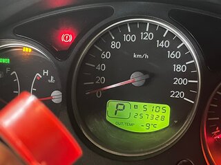 2005 Subaru Forester II Рестайлинг, серебристый, 900000 рублей, вид 5
