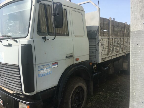 2003 МАЗ 5336, серебристый, 460000 рублей - вид 1