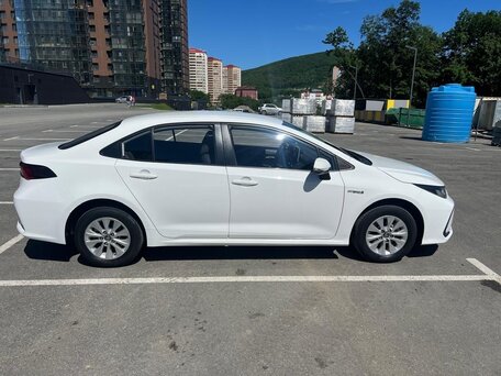 2020 Toyota Corolla XII (E210), белый, 1750000 рублей, вид 4