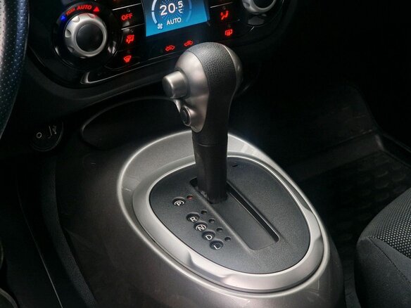 2012 Nissan Juke I, белый - вид 10