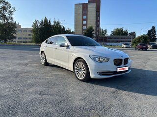2013 BMW 5 серии Gran Turismo 535i xDrive VI (F10/F11/F07), белый, 2150000 рублей, вид 1