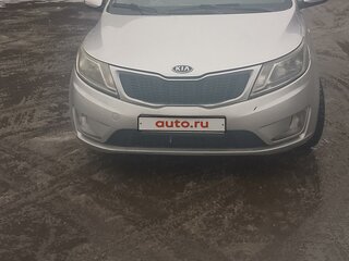 2011 Kia Rio 5-speed III, серебристый, 400000 рублей, вид 1