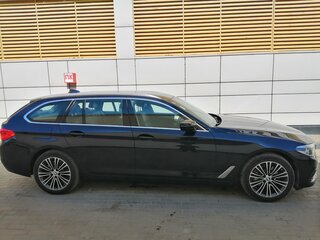 2018 BMW 5 серии 530d xDrive VII (G30/G31/G38), синий, 3950000 рублей, вид 4