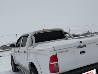 2013 Toyota Hilux VII Рестайлинг, белый, 2800000 рублей, вид 4