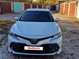 2018 Toyota Camry VIII (XV70), белый, 3000000 рублей, вид 1