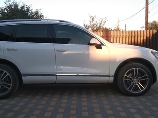 2012 Volkswagen Touareg II, белый, 2200000 рублей, вид 3