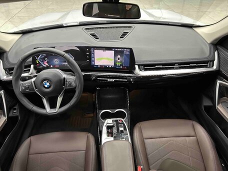 2023 BMW X1 Long 20Li sDrive III (U11/U12), белый, 2903000 рублей, вид 5