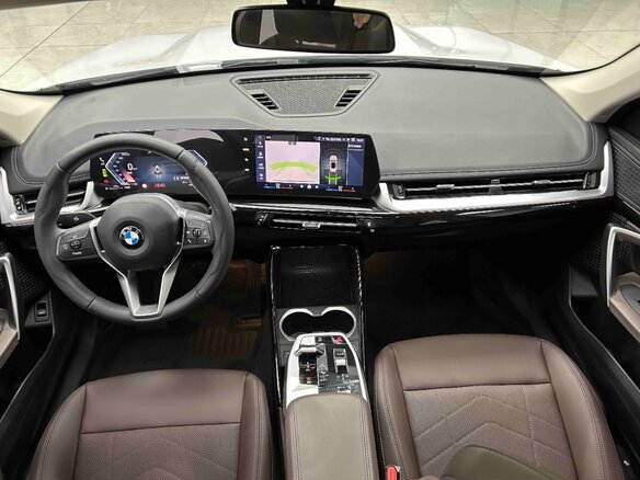 2023 BMW X1 Long 20Li sDrive III (U11/U12), белый, 2903000 рублей - вид 4